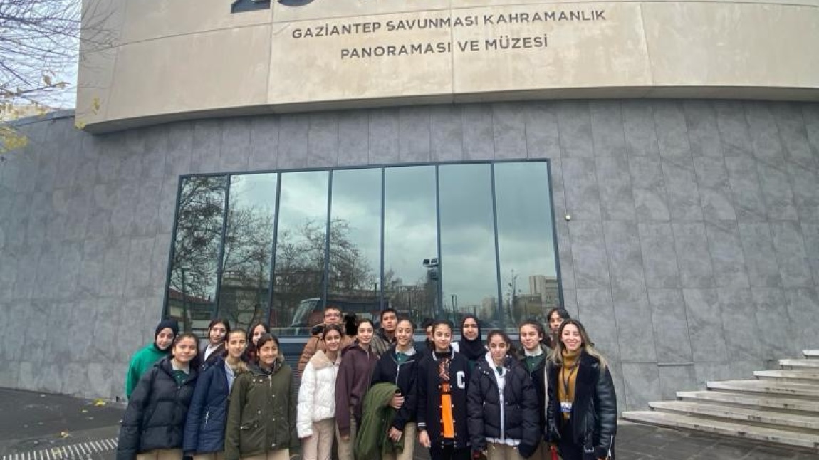 8. sınıf Öğrencilerimiz ile 25 Aralık Panorama müzesine okul gezisi düzenlenmiştir. Tülay Erdal'a teşekkürler.